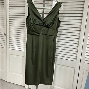 Donna Ricco Green Fitted Ruched Midi Dress